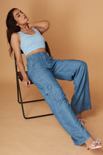 Load image into Gallery viewer, 4195 Wide Leg Cargo Trousers
