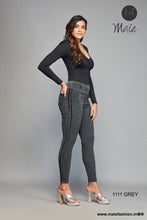 Load image into Gallery viewer, 1111 High Waist Corduroy Jegging
