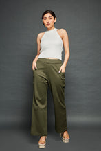 Load image into Gallery viewer, 4184 Women Knitted Relaxed Wear Pant
