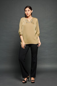 5032 Women's V-Neck Top with Pearl Necklace Detail