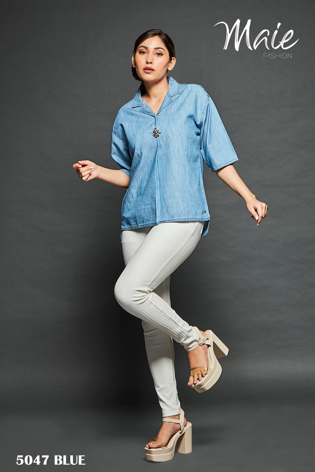 5047 Denim Shirt With Front Stone