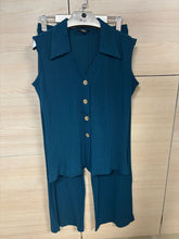 Load image into Gallery viewer, 6136 Knitted Vest Co-ord Set
